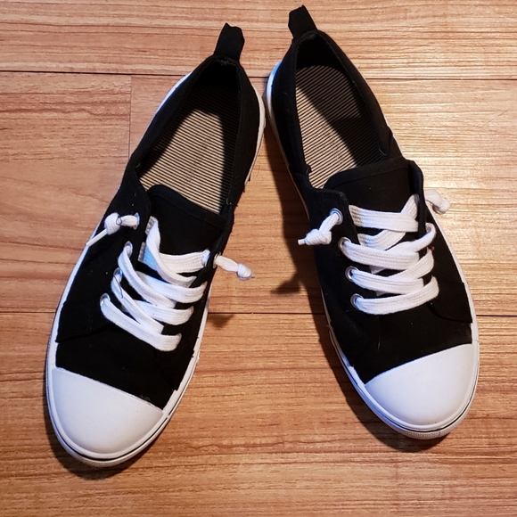 maurices tennis shoes